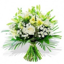  White Flowers in a Bouquet